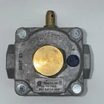 Maxitrol RV47CLSR 1/2 Psig Nat 6.0 Lp 10 Gas Pressure Regulator Very Nice. Fixed Price $39.99.